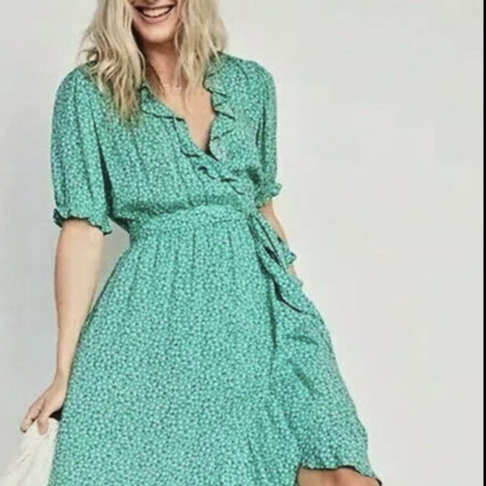 Old Navy Green & White Floral Wrap Dress--XL